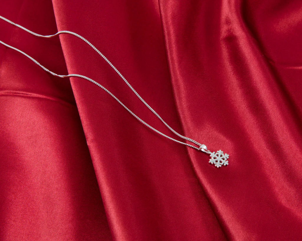 New Sterling Silver Christmas Snowflake Pendant With Chain 16" - Image 3
